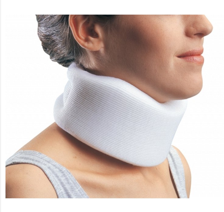 Does the ProCare Universal Clinic Collar contain any latex?